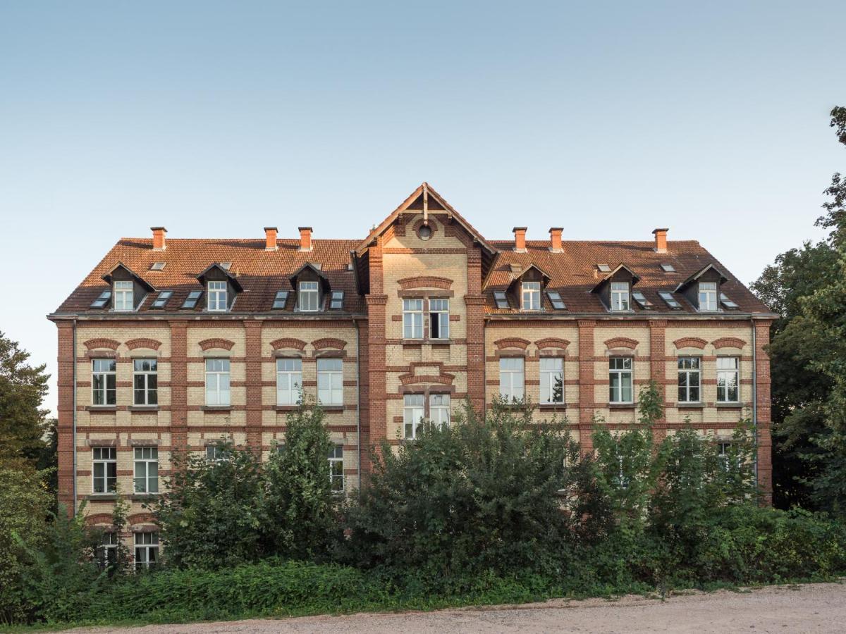 Schwarzlins Loftraum - Stilvolles Apartment Mit Smart Tv, Netflix, Disney Plus, Schnellem Wlan, Parken, Nespresso Sankt Ingbert Bagian luar foto
